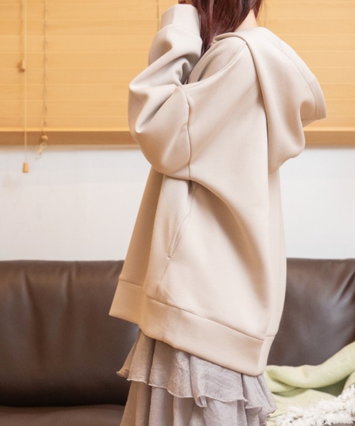 Mysa&Liina（ミーサリーナ）の「Vネックゆるパーカー（パーカー・レディース・ブラック/ベージュ/アイボリー・M）」の14枚目の写真