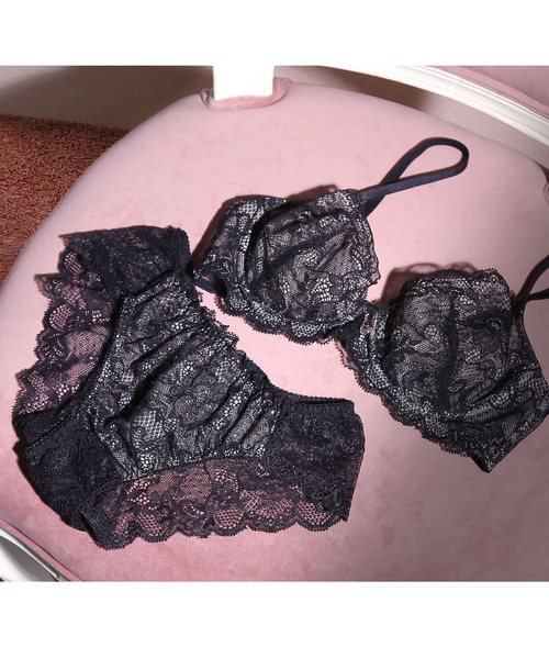blooming FLORA（ブルーミングフローラ）の「【Sheer Lacey Veil ( シアーリッチベール)】ノンパテッドブラ＋ノーマルショーツ / CDEF（ブラ&ショーツ・レディース・ブラック/ラベンダー・C70/D70/C65/C75/D65/E65/E70/E75/F65/F70/F75/E80/C80/D80/F80/D75）」の12枚目の写真
