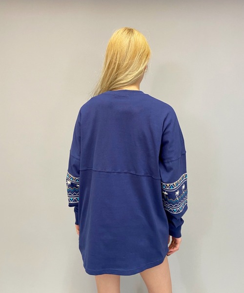 ANTIBAL(アンティバル)の「ANTIBAL/アンティバル スリーブ刺繍 オーバーサイズロンT 211AN2LT012(Tシャツ/カットソー・レディース・ブルー/ホワイト/イエロー・FREE)」の13枚目の写真
