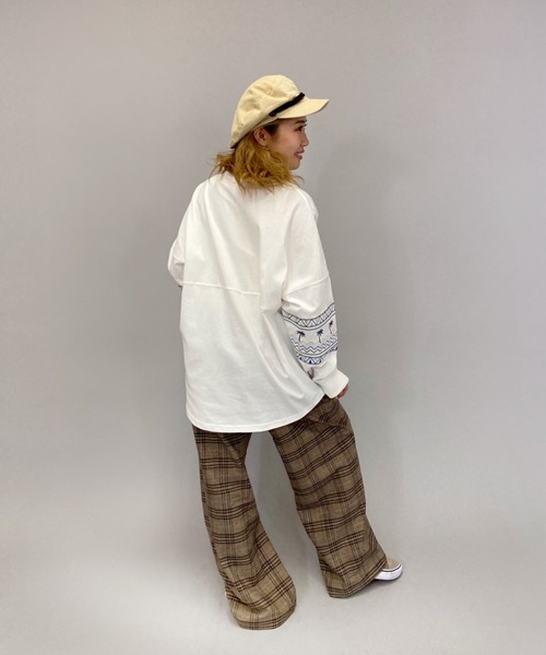 ANTIBAL(アンティバル)の「ANTIBAL/アンティバル スリーブ刺繍 オーバーサイズロンT 211AN2LT012(Tシャツ/カットソー・レディース・ブルー/ホワイト/イエロー・FREE)」の10枚目の写真