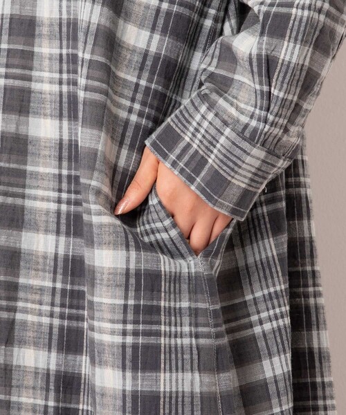 FREAK'S STORE（フリークスストア）の「▽【WEB限定】インドチェックシャツワンピース（シャツワンピース・レディース・ナチュラル/ブラック/グリーン・ﾌﾘ-）」の5枚目の写真