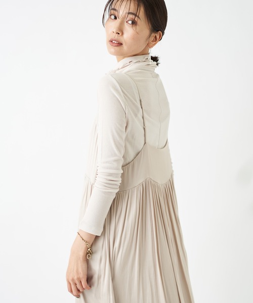 RIVE DROITE（リヴドロワ）の「テレコルーズネックカットソー（Tシャツ/カットソー・レディース・グレー/ブラック/アイボリー・FREE）」の15枚目の写真