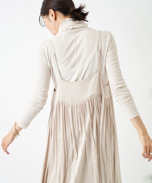 RIVE DROITE（リヴドロワ）の「テレコルーズネックカットソー（Tシャツ/カットソー・レディース・グレー/ブラック/アイボリー・FREE）」の16枚目の写真