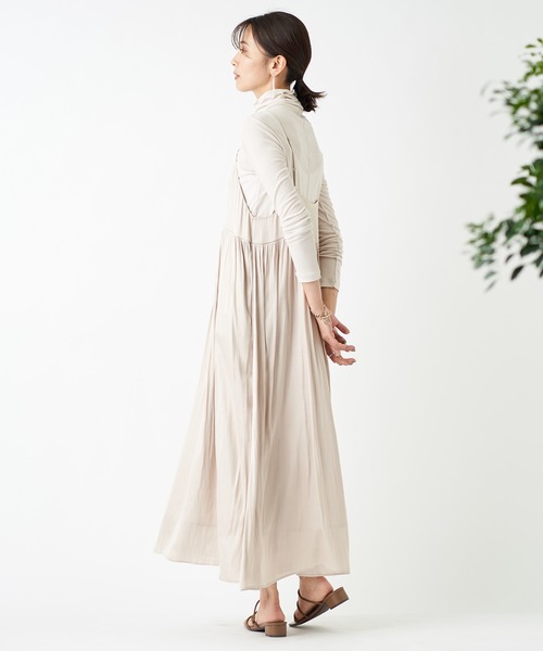 RIVE DROITE（リヴドロワ）の「テレコルーズネックカットソー（Tシャツ/カットソー・レディース・グレー/ブラック/アイボリー・FREE）」の19枚目の写真