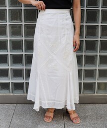 エンブロイダリーレーススカート