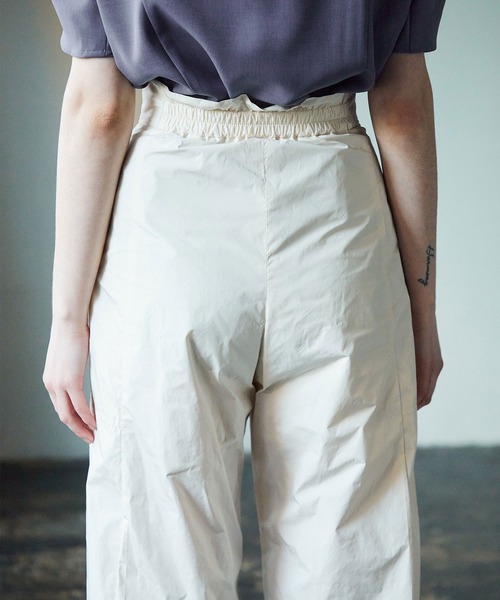 UNITED TOKYO（ユナイテッドトウキョウ）の「タフタボリュームパンツ