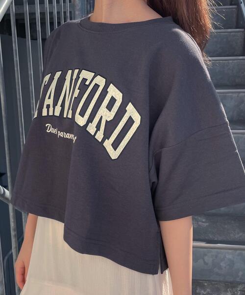 INGNI（イング）の「カレッジ／ロゴショート丈プルオーバー（Tシャツ/カットソー・レディース・グレー/オフホワイト/グリーン/スミクロ・M）」の3枚目の写真