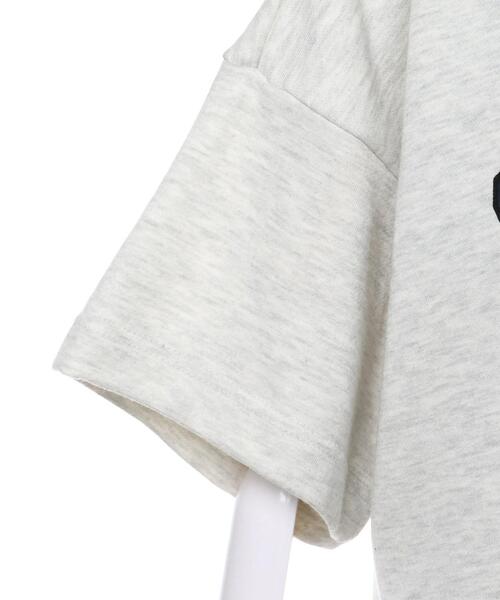 INGNI（イング）の「カレッジ／ロゴショート丈プルオーバー（Tシャツ/カットソー・レディース・グレー/オフホワイト/グリーン/スミクロ・M）」の11枚目の写真