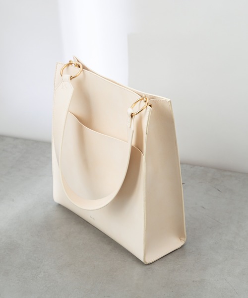 loti（ロティ）の「WEB限定 loti ワイドハンドルスクエアトート（トートバッグ・レディース・アイボリー/ブラック/ブラウン・FREE）」の9枚目の写真