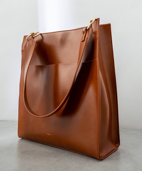 loti（ロティ）の「WEB限定 loti ワイドハンドルスクエアトート（トートバッグ・レディース・アイボリー/ブラック/ブラウン・FREE）」の4枚目の写真