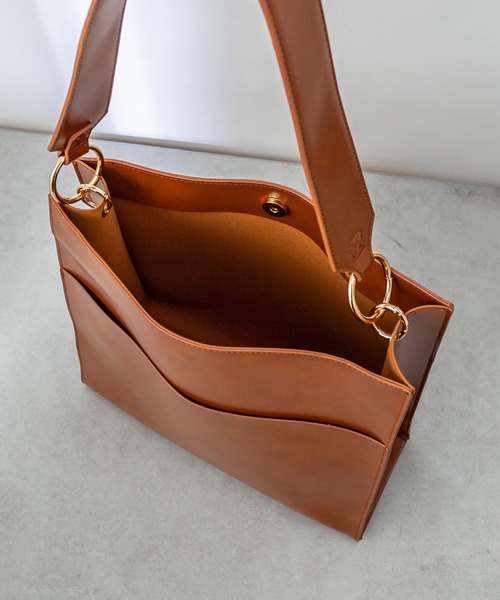 loti（ロティ）の「WEB限定 loti ワイドハンドルスクエアトート（トートバッグ・レディース・アイボリー/ブラック/ブラウン・FREE）」の5枚目の写真