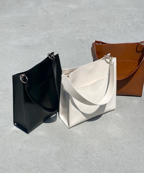 loti（ロティ）の「WEB限定 loti ワイドハンドルスクエアトート（トートバッグ・レディース・アイボリー/ブラック/ブラウン・FREE）」の8枚目の写真