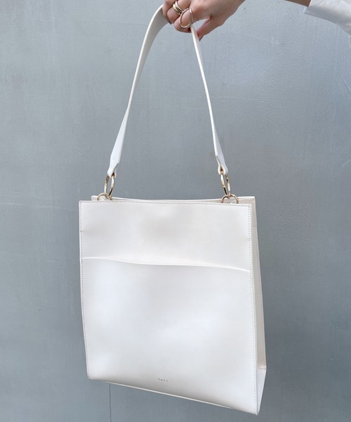 loti（ロティ）の「WEB限定 loti ワイドハンドルスクエアトート（トートバッグ・レディース・アイボリー/ブラック/ブラウン・FREE）」の19枚目の写真