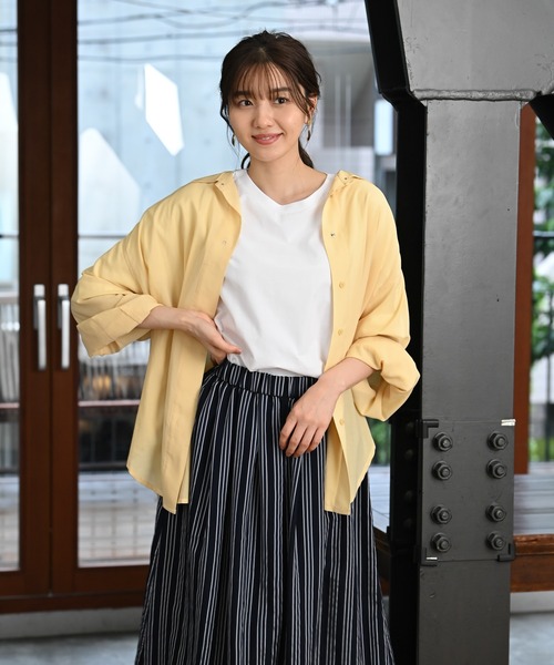 Rewde（ルゥデ）の「【雑誌掲載】袖ボリュームシアーシャツ（1R13-05141）（シャツ/ブラウス・レディース・ホワイト/ネイビー/イエロー・M）」の3枚目の写真