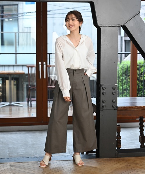 Rewde（ルゥデ）の「【雑誌掲載】袖ボリュームシアーシャツ（1R13-05141）（シャツ/ブラウス・レディース・ホワイト/ネイビー/イエロー・M）」の7枚目の写真