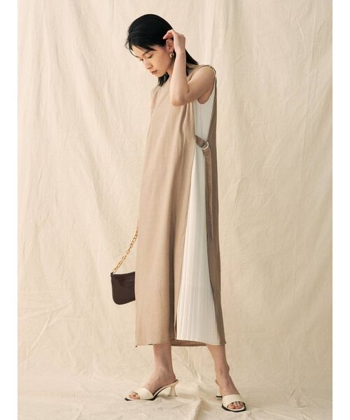 COTORICA（コトリカ）の「リネンライクプリーツ切替ワンピース（ワンピース・レディース・ブラック/ベージュ/カーキ・SMALL/MEDIUM）」の5枚目の写真