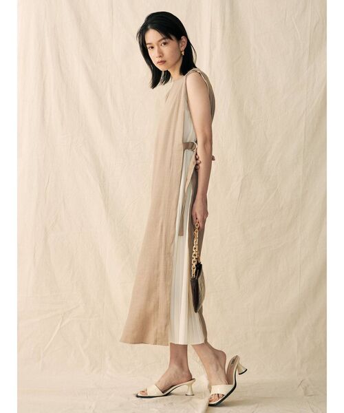 COTORICA（コトリカ）の「リネンライクプリーツ切替ワンピース（ワンピース・レディース・ブラック/ベージュ/カーキ・SMALL/MEDIUM）」の7枚目の写真
