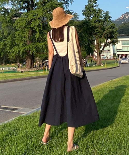 ABITOKYO(アビトーキョー)の「麻ライクロング丈Aラインフレアキャミサロペット(サロペット/オーバーオール・レディース・ブラック/ベージュ/ネイビー・FREE)」の10枚目の写真