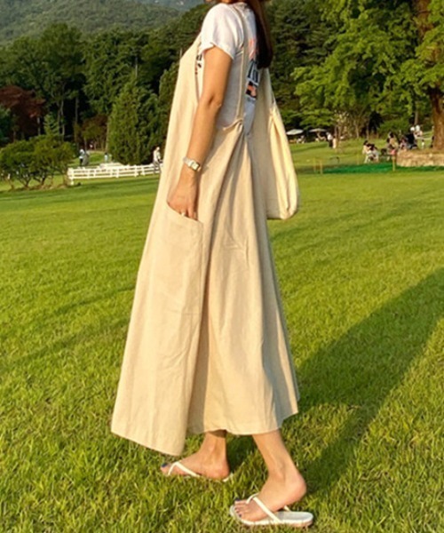 ABITOKYO(アビトーキョー)の「麻ライクロング丈Aラインフレアキャミサロペット(サロペット/オーバーオール・レディース・ブラック/ベージュ/ネイビー・FREE)」の22枚目の写真