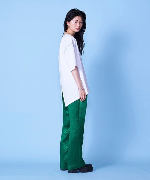 lautreamont BLEUBLANC(ロートレアモンブルーブラン)の「バックスリットロゴTシャツ(Tシャツ/カットソー・レディース・グリーン/ブラック/ホワイト・9号)」の11枚目の写真