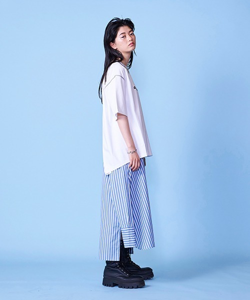 lautreamont BLEUBLANC(ロートレアモンブルーブラン)の「バックスリットロゴTシャツ(Tシャツ/カットソー・レディース・グリーン/ブラック/ホワイト・9号)」の13枚目の写真