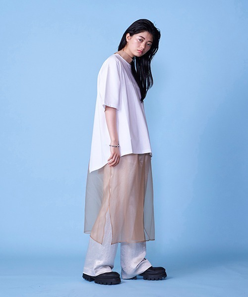 lautreamont BLEUBLANC(ロートレアモンブルーブラン)の「バックスリットロゴTシャツ(Tシャツ/カットソー・レディース・グリーン/ブラック/ホワイト・9号)」の22枚目の写真