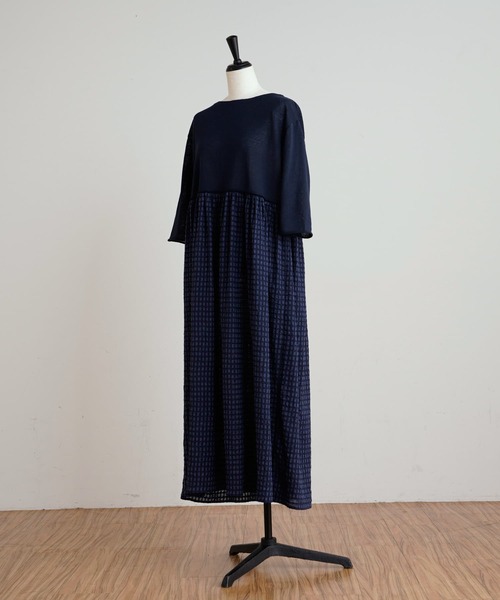 BEARDSLEY(ビアズリー)の「シワチェックニットコンビワンピース(ワンピース・レディース・ネイビー・FREE)」の5枚目の写真