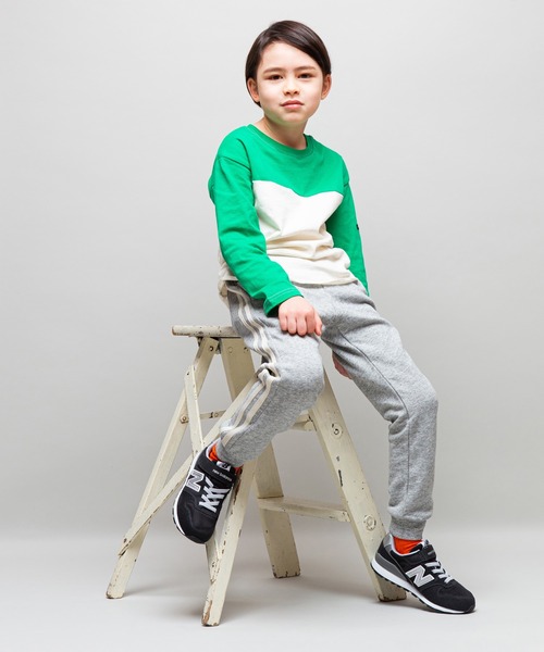 NEW BALANCE(ニューバランス)の「996(スニーカー・キッズ・ネイビー/ブラック/グレー・22.5cm/17.5cm/21.5cm/17.0cm/21.0cm/19.5cm/20.0cm/23.5cm/19.0cm/18.0cm/18.5cm/22.0cm/20.5cm/23.0cm/24.0cm)」の14枚目の写真