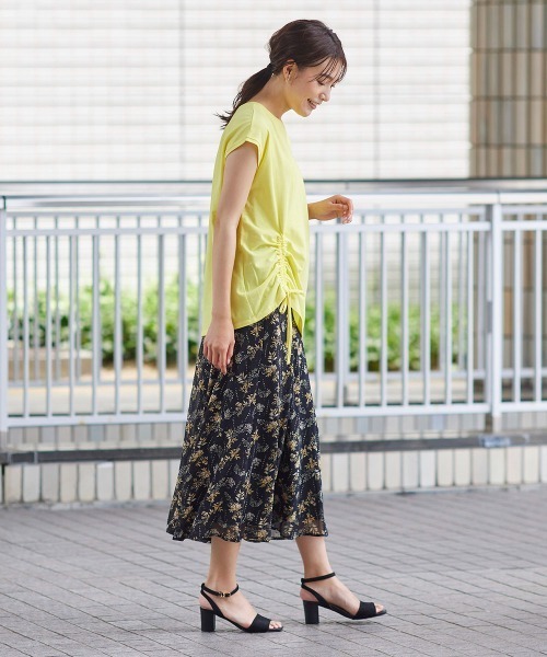 ketty(ケティ)の「アシンメトリーサイドシャーリングトップス ≪洗濯機で洗える≫(Tシャツ/カットソー・レディース・ブラック/ブラウン/ピンク/イエロー・M)」の22枚目の写真