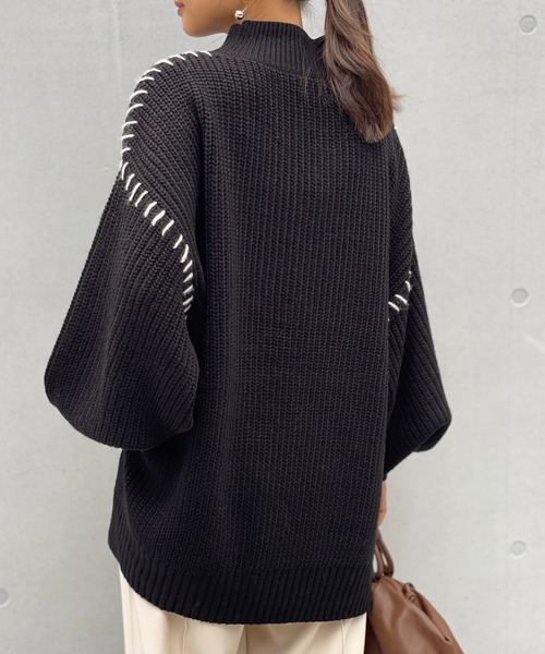 Meli rich（メリーリッチ）の「ハンドステッチ風。モックネックケーブルニット（ニット/セーター・レディース・ブラック/ベージュ/アイボリー/モカ・MEDIUM）」の2枚目の写真