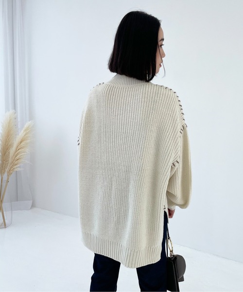 Meli rich（メリーリッチ）の「ハンドステッチ風。モックネックケーブルニット（ニット/セーター・レディース・ブラック/ベージュ/アイボリー/モカ・MEDIUM）」の9枚目の写真