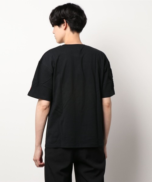 CERCA（チェルカ）の「RM/刺繍クルーネック半袖Tシャツ（Tシャツ/カットソー・メンズ・ホワイト/ブラック/ホワイト系その他/ブラック系その他・MEDIUM/X-LARGE/LARGE）」の6枚目の写真