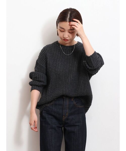 Ungrid(アングリッド)の「ルーズワッフルニット(ニット/セーター・レディース・オフホワイト/チャコールグレー/ピンク・FREE)」の8枚目の写真