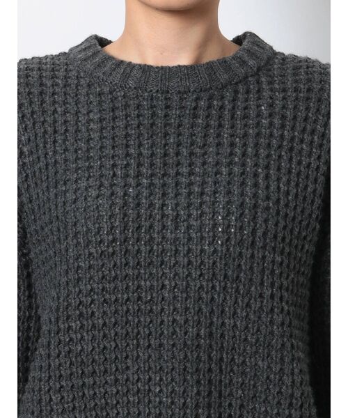 Ungrid(アングリッド)の「ルーズワッフルニット(ニット/セーター・レディース・オフホワイト/チャコールグレー/ピンク・FREE)」の16枚目の写真