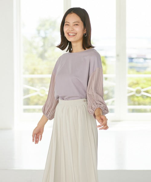 Rewde(ルゥデ)の「袖プリーツボリュームスリーブプルオーバー(1R15-08195)(Tシャツ/カットソー・レディース・ホワイト/ブラック/スモークピンク・M)」の1枚目の写真