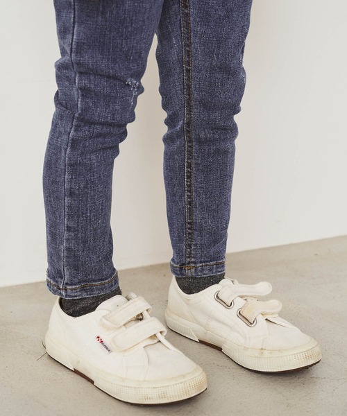 ＆yam（アンドヤム）の「デニムスキニーパンツ（デニムパンツ・キッズ・ブルー/ライトブルー/ブラック・100-110cm/110-120cm/120-130cm）」の17枚目の写真