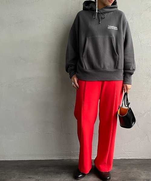 AMERICANA（アメリカーナ）の「【FUDGE 11月号掲載】[Americana×JEANS FACTORY/アメリカーナ×ジーンズファクトリー] 別注 ロゴ刺繍スウェットパーカー（パーカー・レディース・スミクロ/モカ/ナチュラル・ONE SIZE）」の19枚目の写真