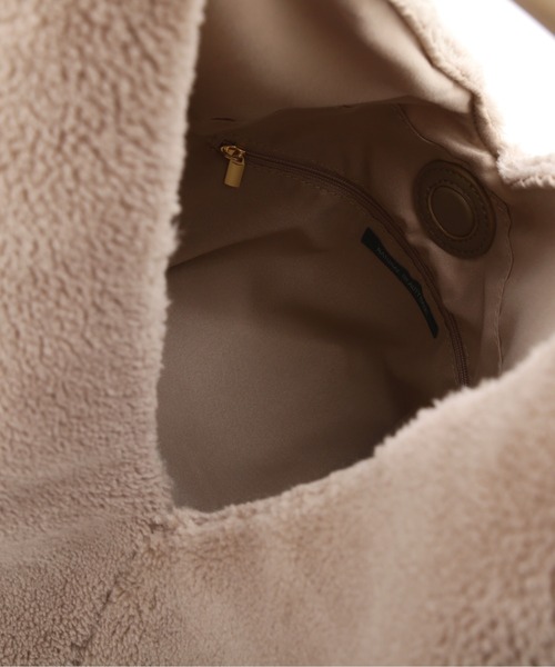 NATURAL BEAUTY BASIC（ナチュラルビューティーベーシック）の「テディフェイクファーワンショルダー（ショルダーバッグ・レディース・オフホワイト/ベージュ系その他2・ﾌﾘ-）」の14枚目の写真