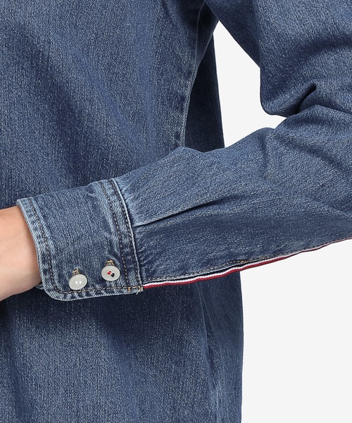 TOMMY HILFIGER(トミーヒルフィガー)の「デニムオーバーシャツ(シャツ/ブラウス・レディース・ブルー・32inch/34inch/36inch)」の4枚目の写真