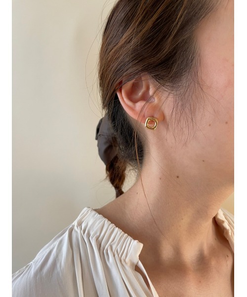 mou(モウ)の「サークルアンドスクエアピアス(ピアス(両耳用)・レディース・シルバー/ゴールド・FREE)」の11枚目の写真