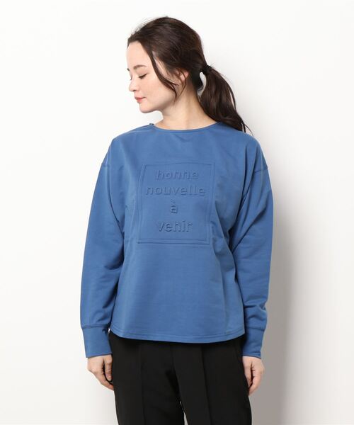 NICOLE white(ニコルホワイト)の「エンボスプリントTEE(Tシャツ/カットソー・レディース・ライトグレー/ブラック/オフホワイト/ブルー・FREE)」の1枚目の写真