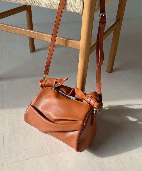 Bab（バブ）の「ノットハンドルスクエアバッグ（ボストンバッグ・レディース・ブラック/キャメル/グリーン・ONESIZE）」の15枚目の写真