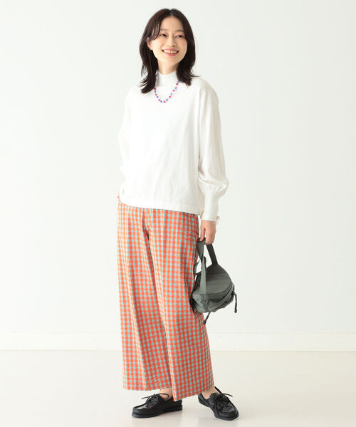 BEAMS BOY（ビームスボーイ）の「BEAMS BOY / モック ネック ギャザー ロング スリーブ カットソー（Tシャツ/カットソー・レディース・ブラック/オフホワイト/サックスブルー・ONE SIZE）」の4枚目の写真