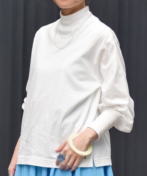 BEAMS BOY（ビームスボーイ）の「BEAMS BOY / モック ネック ギャザー ロング スリーブ カットソー（Tシャツ/カットソー・レディース・ブラック/オフホワイト/サックスブルー・ONE SIZE）」の2枚目の写真