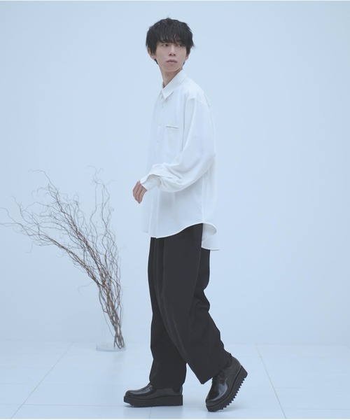 neez.（ニーズ）の「ドレープレギュラーカラーシャツ（シャツ/ブラウス・メンズ・ホワイト/チャコールグレー/ライトブルー/ブラウン・SMALL/MEDIUM/LARGE）」の10枚目の写真