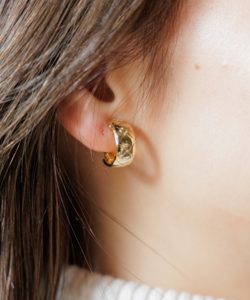 flower(フラワー)の「キルティングイヤリング(イヤリング・レディース・ゴールド/シルバー・FREE)」の15枚目の写真