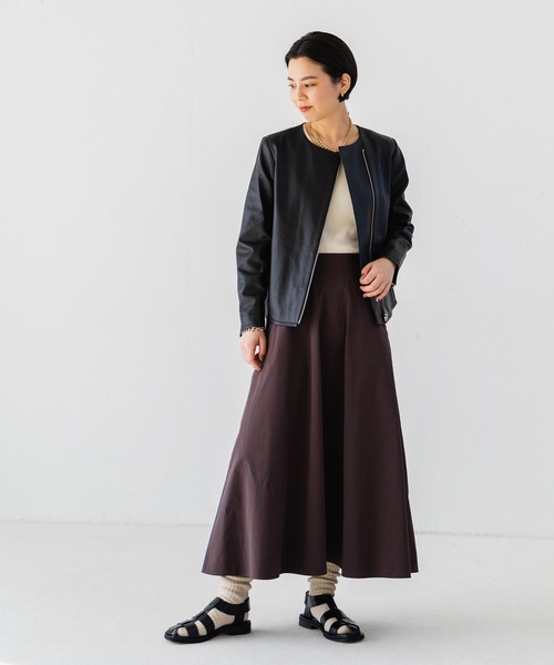 LE TALON（ルタロン）の「GRISE レザーワイドグルカサンダル（サンダル・レディース・ホワイト/ブラック/ベージュ/ブラック系その他・SMALL/MEDIUM/LARGE/X-LARGE/X-SMALL）」の14枚目の写真