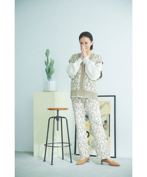 ROSE BUD(ローズバッド)の「ジャガードニットパンツ(その他パンツ・レディース・ネイビー/ベージュ・ONE SIZE)」の5枚目の写真