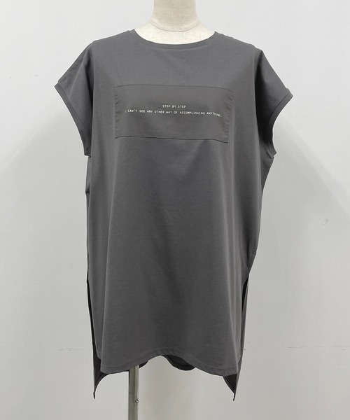 LUGIVA（ルギヴァ）の「ボックスロゴ フレンチロングTシャツ（Tシャツ/カットソー・レディース・チャコールグレー/ベージュ/オフホワイト/ブラック・M）」の5枚目の写真