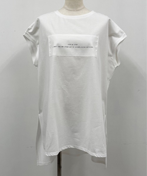 LUGIVA（ルギヴァ）の「ボックスロゴ フレンチロングTシャツ（Tシャツ/カットソー・レディース・チャコールグレー/ベージュ/オフホワイト/ブラック・M）」の7枚目の写真